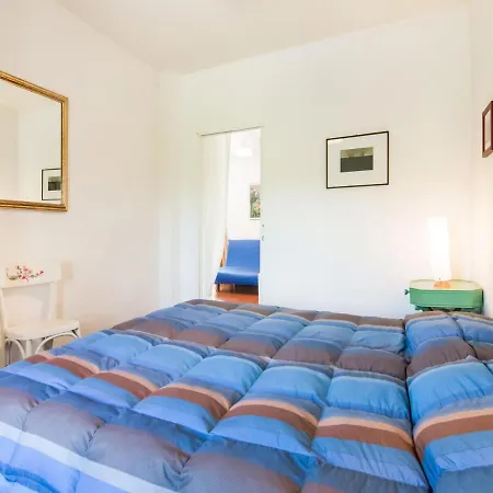 Traditional Holiday In With Terrace Urbino