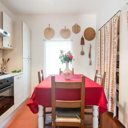 Traditional Holiday In With Terrace Casa vacanze *
