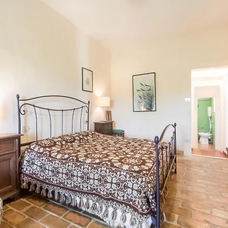 Casa vacanze Traditional Holiday In With Terrace Urbino